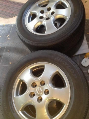 ล้อแม็กเดิม Vigo พร้อมยาง 215 65 16 ล้อมีรอยบ้างตามการใช้งาน
