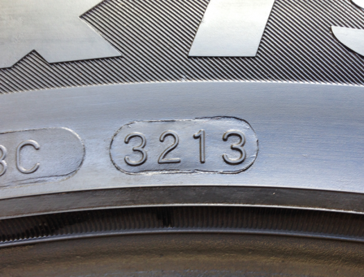 ยาง Maxxis 265 50 20 ปลายปี13 ดอกเต็ม ใช้ยาว ราคาไม่แพง