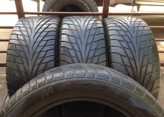ยาง Maxxis 265 50 20 ปลายปี13 ดอกเต็ม ใช้ยาว ราคาไม่แพง