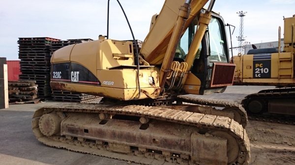 Caterpillar 320C สต็อกรถขุด นำเข้าจากญี่ปุ่น โทร. 080-6565422 (หนิง)