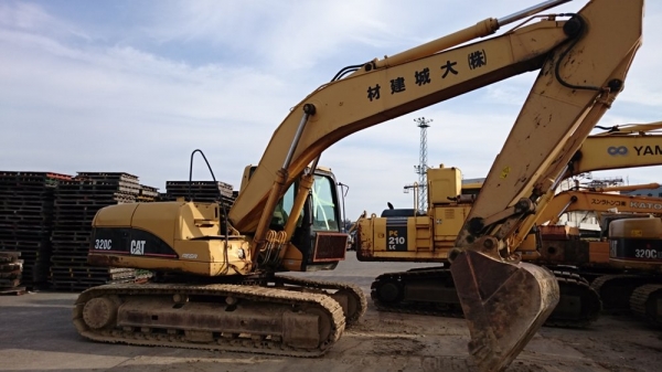 Caterpillar 320C สต็อกรถขุด นำเข้าจากญี่ปุ่น โทร. 080-6565422 (หนิง)