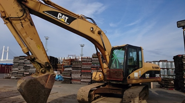 Caterpillar 320C สต็อกรถขุด นำเข้าจากญี่ปุ่น โทร. 080-6565422 (หนิง)
