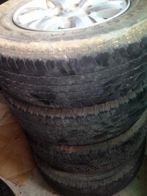 ขายล้อแม็กไทรทัน 16 พร้อมยาง ปี 12 ราคาถูกๆ ทั้งชุด 3500