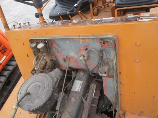 ขายรถบดล้อยาง มือสองนำเข้าจากญี่ปุ่่น สภาพพร้อมใช้งาน ยี่ห้อ SAKAI รุ่น TS7409  ซีเรียล TS9-33519 ปี 1978 พร้อมเอกสารชุดแจ้งจำหน่าย ยังไม่ใช้งานในไทย