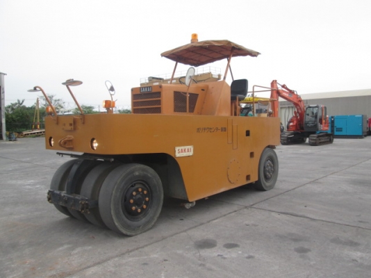 ขายรถบดล้อยาง มือสองนำเข้าจากญี่ปุ่่น สภาพพร้อมใช้งาน ยี่ห้อ SAKAI รุ่น TS7409  ซีเรียล TS9-33519 ปี 1978 พร้อมเอกสารชุดแจ้งจำหน่าย ยังไม่ใช้งานในไทย