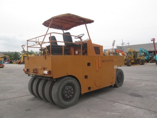 ขายรถบดล้อยาง มือสองนำเข้าจากญี่ปุ่่น สภาพพร้อมใช้งาน ยี่ห้อ SAKAI รุ่น TS7409  ซีเรียล TS9-33519 ปี 1978 พร้อมเอกสารชุดแจ้งจำหน่าย ยังไม่ใช้งานในไทย