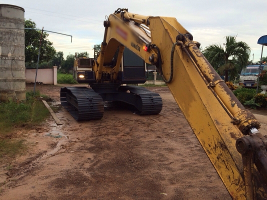 ขายรถแบ็คโฮ Komatsu PC200-5 เครื่องเดิม ปั๊มเดิม ไฟฟ้าตัด ช่วงล่างดี รถสวย พร้อมทำงาน เอกสารเล่มทะเบียน