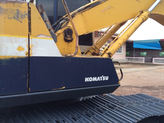 ขายรถแบ็คโฮ Komatsu PC200-5 เครื่องเดิม ปั๊มเดิม ไฟฟ้าตัด ช่วงล่างดี รถสวย พร้อมทำงาน เอกสารเล่มทะเบียน