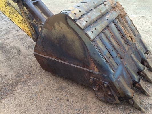 ขายรถแบ็คโฮ Komatsu PC200-5 เครื่องเดิม ปั๊มเดิม ไฟฟ้าตัด ช่วงล่างดี รถสวย พร้อมทำงาน เอกสารเล่มทะเบียน