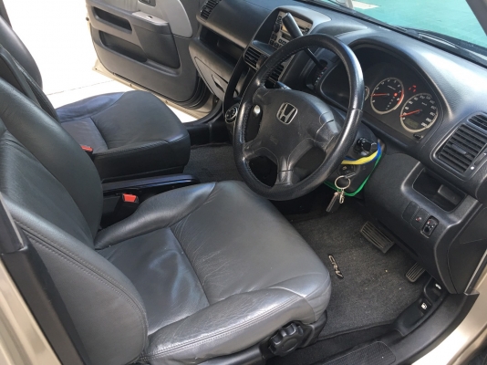 HONDA CR-V 2.0 i-VTEC สีน้ำตาล ปี 2003เลขตัวถัง 588 ท๊อปสุดในรุร่น HONDA CR-V 2.0 i-VTEC สีน้ำตาล ปี 2003เลขตัวถัง 588 ท๊อปสุดในรุร่น