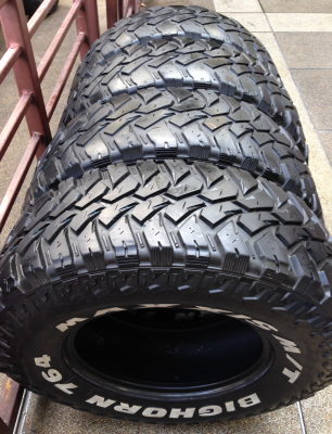 ยาง Mud Maxxis 265 75 16 ปลายปี12 ดอกเยอะ พร้อมใช้งาน ราคาไม่แพง