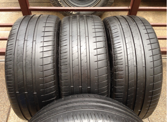 ยาง Michelin 225 45 18 กลางปี13 พร้อมใช้งาน ราคาไม่แพง ยาง Michelin 225 45 18 กลางปี13 พร้อมใช้งาน ราคาไม่แพง