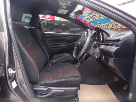 TOYOTA YARIS 1.2AT ปี 2015