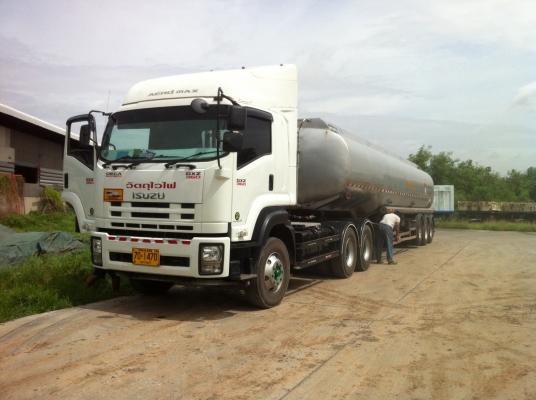 ISUZU 10ล้อหัวลาก 360แรงม้า ปี56 3หัว พร้อมหางน้ำมัน 42,000ลิตร 2หาง,40,000ลิตร 2หาง โหลดล่าง