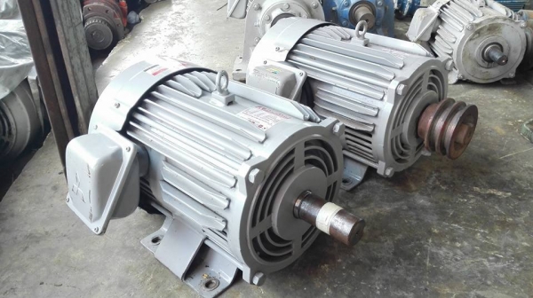 ** SOLD ** มอเตอร์ Mitsubishi 5 HP 220V ใช้ไฟบ้านรุ่นใหม่ชนช้อปสภาพกริ้บทุ่นเดิมๆมาเทสก่อนได้