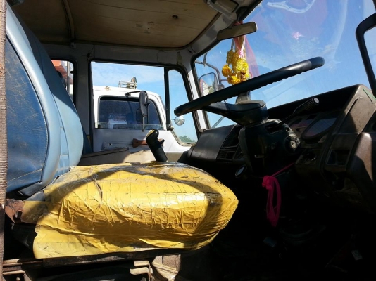 ขายรถ10ล้อ F18ดั้ม2เพลา เครื่อง185แรง เกียร์อิตั้น รถสวยสภาพดี เอกสารเล่มทะเบียนพร้อมโอน ราคา650,000 สนใจโทร 090-8588220คุณนะ 093-3258446คุณบิว หรือเข้าดูสินค้าอื่นๆได้ที่ www.narong2truck.com หรือ www.truck.in.th/498 หรือเพจFacebook ณรงค์ ซื้อขายรถมือสอง