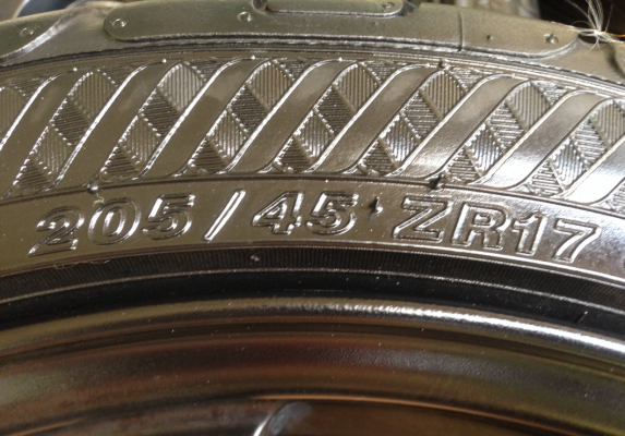ล้อ17 พร้อมยางปี13 ดอกเต็ม ราคาไม่แพง ล้อ17 พร้อมยางปี13 ดอกเต็ม ราคาไม่แพง