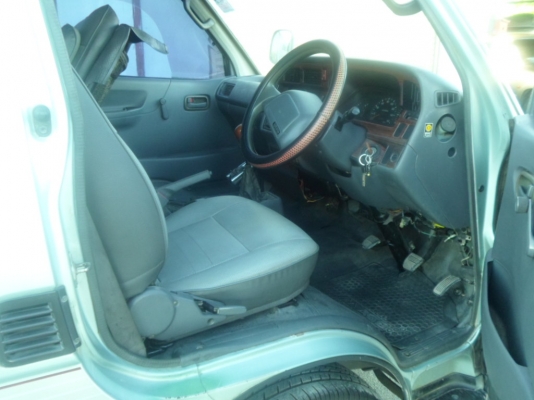 รถตู้สวยๆพร้อมใช้งานครับ รถตู้สวยๆพร้อมใช้งานครับ