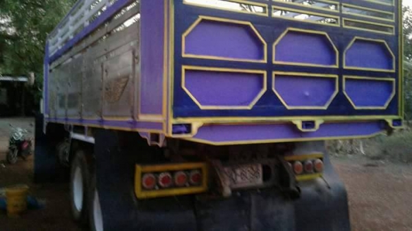 ขายดั้ม2เพลา FM227 เครื่อง220แรง สโลกลาง รถสวยสภาพพร้อมใช้งาน เอกสารพร้อมโอน ราคา780,000 สนใจโทร 090-8588220คุณนะ 093-3258446คุณบิว หรือเข้าดูสินค้าอื่นๆได้ที่ www.narong2truck.com หรือ www.truck.in.th/498 หรือเพจFacebook ณรงค์ ซื้อขายรถมือสอง (เว็บไซต์ส่