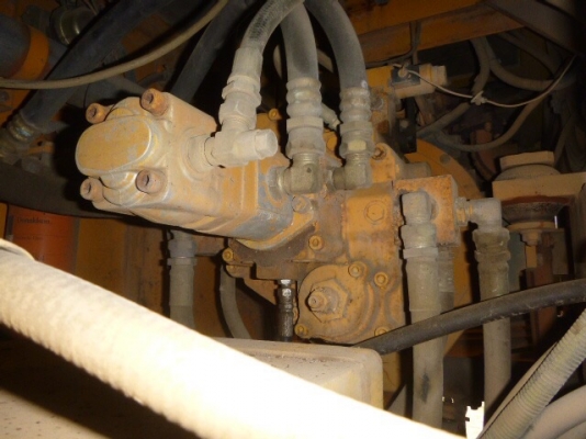 Sakai R2 SN: RR3-10240 ใช้งาน 4980 ชม. นำเข้าจากญี่ปุ่น ถึงทยแล้วครับ