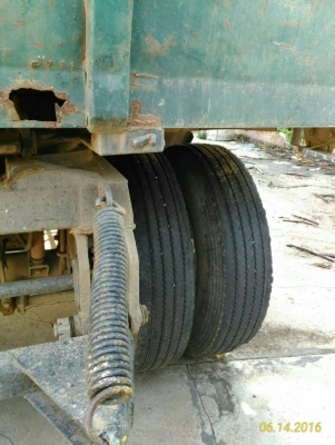 ลูกพ่วงไม่ดั้ม PN 155,000 บาท กว้าง 2.5 ยาว 6.0 เมตร   ปี 36 เอกสารเล่มทะเบียน  รถอยู่ จ.อุบลราชธานี