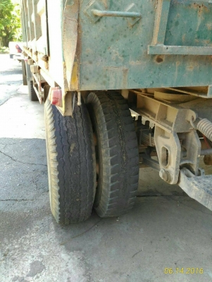 ลูกพ่วงไม่ดั้ม PN 155,000 บาท กว้าง 2.5 ยาว 6.0 เมตร   ปี 36 เอกสารเล่มทะเบียน  รถอยู่ จ.อุบลราชธานี