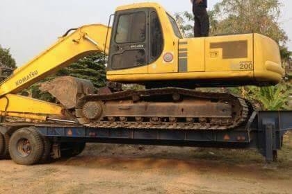 ขาย 785,000 KOMATSU PC200-6  เครื่องดี ปั้มแรง (ไฟฟ้าครบ)  เอกสารเล่มทะเบียนรถสวยพร้อมใช้