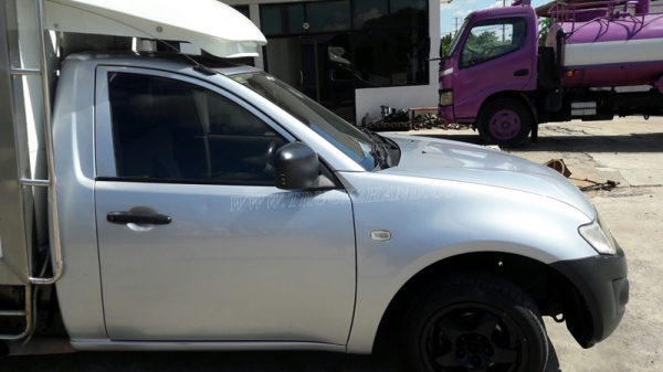 รถกระบะตู้เย็น MITSUBISHI เพลาลอย ทำองศาได้ 10 องศาขึ้นไป