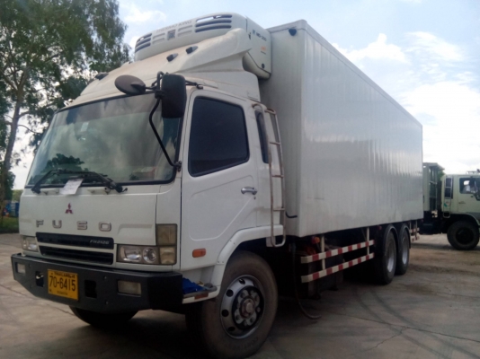 รถสิบล้อตู้ย็น Mitsubishi 617 Euro 2 เพลาเดียว 260 แรงม้า ตู้ยาว 7.20 เมตร