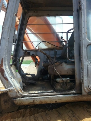 ขาย 435,000 Hitachi EX200-2 เครื่องดี ปั้มแรง (เมก้าปั้ม)เอวแน่น ช่วงล่างเต็ม เอกสารอินวอทย์ ขาย 435,000 Hitachi EX200-2 เครื่องดี ปั้มแรง (เมก้าปั้ม)เอวแน่น ช่วงล่างเต็ม เอกสารอินวอทย์