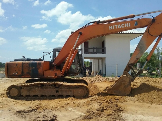 ขาย 435,000 Hitachi EX200-2 เครื่องดี ปั้มแรง (เมก้าปั้ม)เอวแน่น ช่วงล่างเต็ม เอกสารอินวอทย์ ขาย 435,000 Hitachi EX200-2 เครื่องดี ปั้มแรง (เมก้าปั้ม)เอวแน่น ช่วงล่างเต็ม เอกสารอินวอทย์