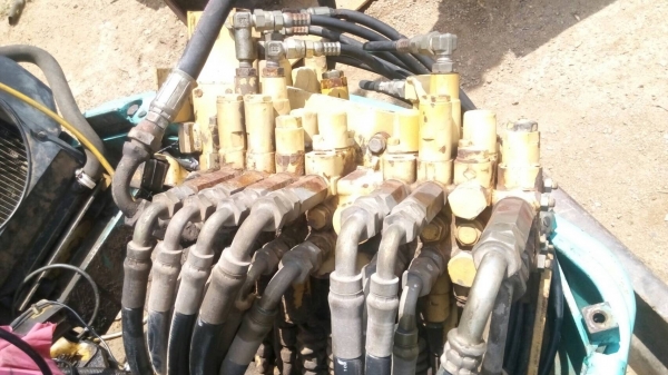 ขายชิ้นส่วนอะไหล่รถแมคโค PC-30-7ใครต้องการอะไหล่ชิ้นไหนโทรมาครับ