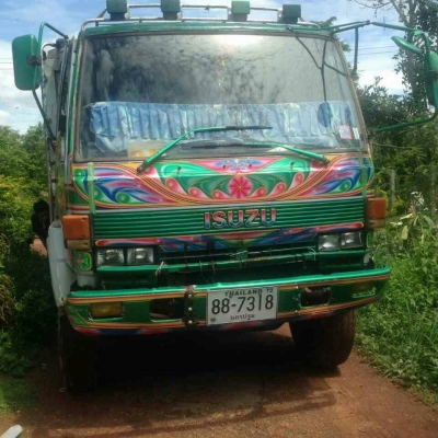 ISUZU  ROCKY  655,000 บาท คัสชี FXZ13NFY  2 เพลา เกียร์สโลว์ เครื่อง 6SA1-210 แรง  เบรคทิฟฟี่ เพาเวอร์  เล่มทะเบียน รถอยู่ จ.สกลนคร