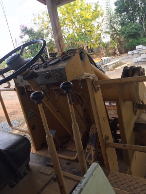 ขายรถตักล้อยาง