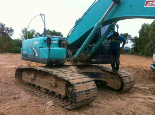 KOBELCO 2,470,000 บาท SK200 MARK 8 YN 12 Super X ทำงาน 5,xxx ชั่วโมง เครื่องดี ไฟฟ้าครบ  เอกสารเล่มทะเบียน 090-772-3710 090-772-3708