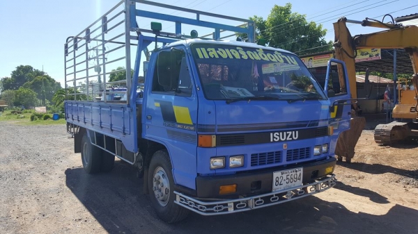 ขาย6ล้ออีซูซุ NPR115 ช่วง4.30เมตร ปี35เกียร์สั้นแท้ แชชซีสวย เอกสารทะเบียนครบ แชชซีเดิม