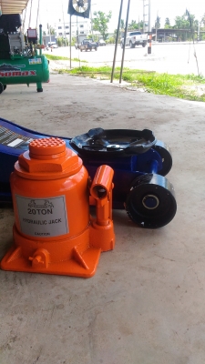 แม่แรงเตี้ย 20 ton