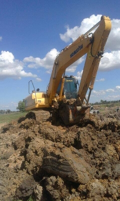 ขายรถขุดแบ็คโค PC200-8 สภาพพร้อมทำงานเอวแน่น เครื่องเดิม เอกสารครบ พร้อมลงงาน ขายรถขุดแบ็คโค PC200-8 สภาพพร้อมทำงานเอวแน่น เครื่องเดิม เอกสารครบ พร้อมลงงาน