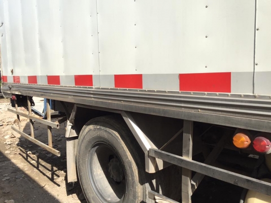 ISUZU DECA 240 CNG ตู้เย็น อัตราสิ้นเปลือง 6 โลกก. ตกโลละ 2.25 บาท  (อ้างอิงจากอัตราเปรียบเทียบรถHINO NGV VS ISUZU NGV) เติม1ครั้งได้ประมาณ670 กิโล ประหยัดครั้งละ 3182.5 ต่อถังเทียบกับน้ำมัน ลงใต้1000กมค่าใช้จ่าย 2250 วิ่งลงใต้ประหยัด 2500 ไปกลับประหยัด 5