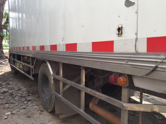 ISUZU DECA 240 CNG ตู้เย็น อัตราสิ้นเปลือง 6 โลกก. ตกโลละ 2.25 บาท  (อ้างอิงจากอัตราเปรียบเทียบรถHINO NGV VS ISUZU NGV) เติม1ครั้งได้ประมาณ670 กิโล ประหยัดครั้งละ 3182.5 ต่อถังเทียบกับน้ำมัน ลงใต้1000กมค่าใช้จ่าย 2250 วิ่งลงใต้ประหยัด 2500 ไปกลับประหยัด 5