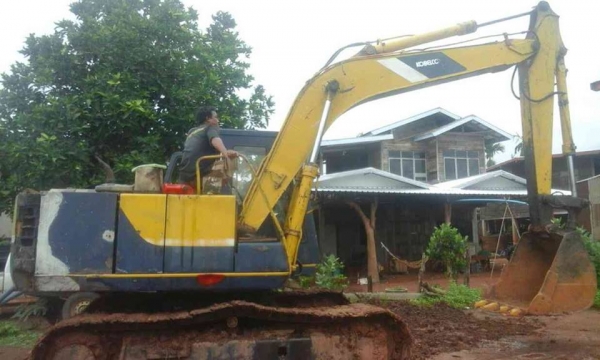 ขายรถขุดแบ็คโค SK120 มาร์คทรู045 สภาพสวยทำงานปกติ ช่วงล่างดี บูมดี