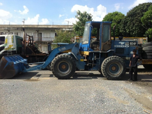 ขายรถตัก cat เอวอ่อน