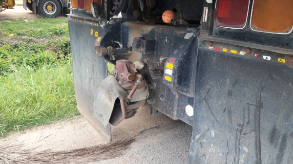 รถสวยๆ10ล้อ  270แรงม้า 2เพลา ระบบลากพ่วง  (รถห้างแท้)  พร้อมใช้งาน   เล่มติดมือ...