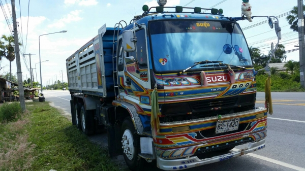 รถสวยๆ10ล้อ  270แรงม้า 2เพลา ระบบลากพ่วง  (รถห้างแท้)  พร้อมใช้งาน   เล่มติดมือ...