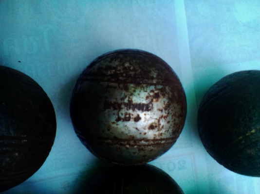 เปตอง มือสอง