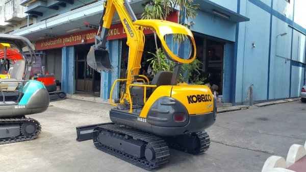 ขาย รถขุด KOBELCO รุ่น SK025 มือสองญี่ปุ่น แทรกเหล็ก สลัก บูท เอวแน่น 100\% ปั้มนิ้ว สวย พร้อมใช้งาน ทำงานไว มือถือ/LINE ID : 0818753444
