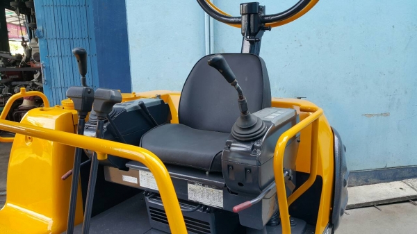 ขาย รถขุด KOBELCO รุ่น SK025 มือสองญี่ปุ่น แทรกเหล็ก สลัก บูท เอวแน่น 100\% ปั้มนิ้ว สวย พร้อมใช้งาน ทำงานไว มือถือ/LINE ID : 0818753444