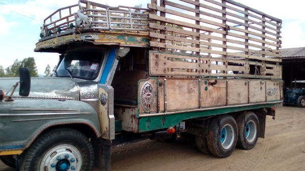 ขาย195000บาท  10ล้อ1เพลาช่วงล่างเจ เครื่องร็อคกี้   0871684611