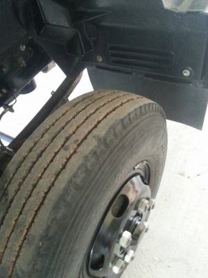 อีซูซุnrr190สีชาวปี57ยาว5เมตร60วิ่ง2หมื่นโลเดิมๆยางเรเดียลทั้งคันสภาพป้ายแดงราคา1,150,000บาทคุยได้เจ้าของขายเองครับเอกสารครบพร้อมโอน