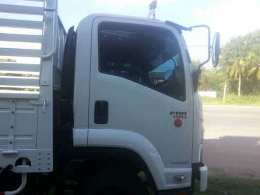 อีซูซุnrr190สีชาวปี57ยาว5เมตร60วิ่ง2หมื่นโลเดิมๆยางเรเดียลทั้งคันสภาพป้ายแดงราคา1,150,000บาทคุยได้เจ้าของขายเองครับเอกสารครบพร้อมโอน